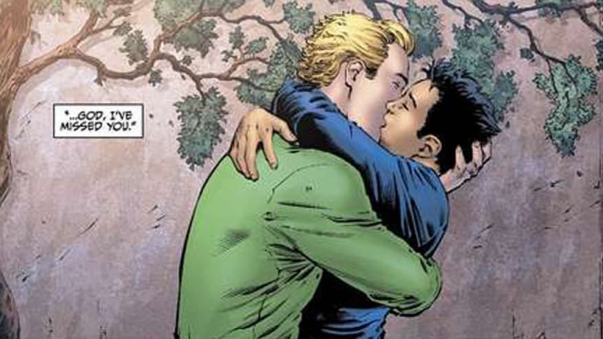 green-lantern-gay