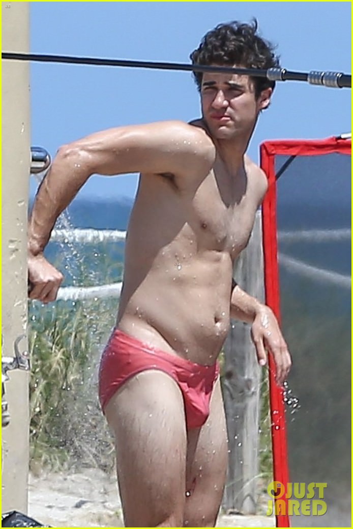 darren-criss-showers-in-a-speedo-on-set-for-versace-02