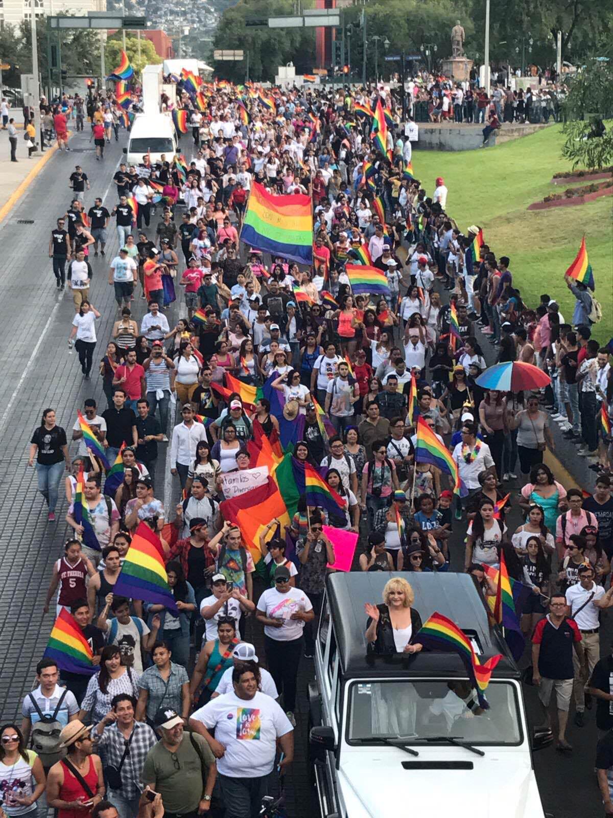 19401517_10211663843644874_273207861_o