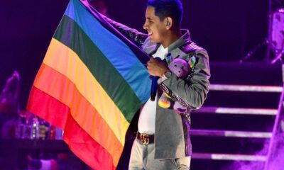 Bandera LGBT Grupo Firme Jhonny Caz