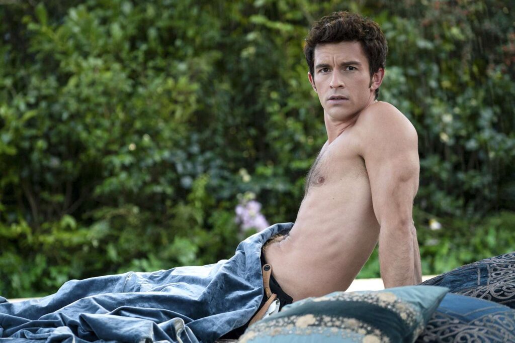 jonathan bailey lgbt gay queer actor novio