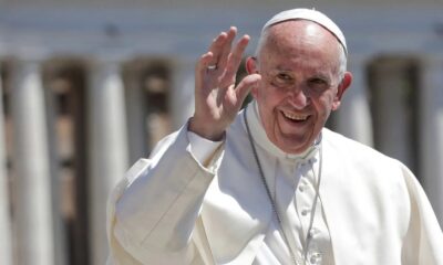 El Vaticano aprueba bendecir a las parejas homosexuales sin equipararlas al matrimonio