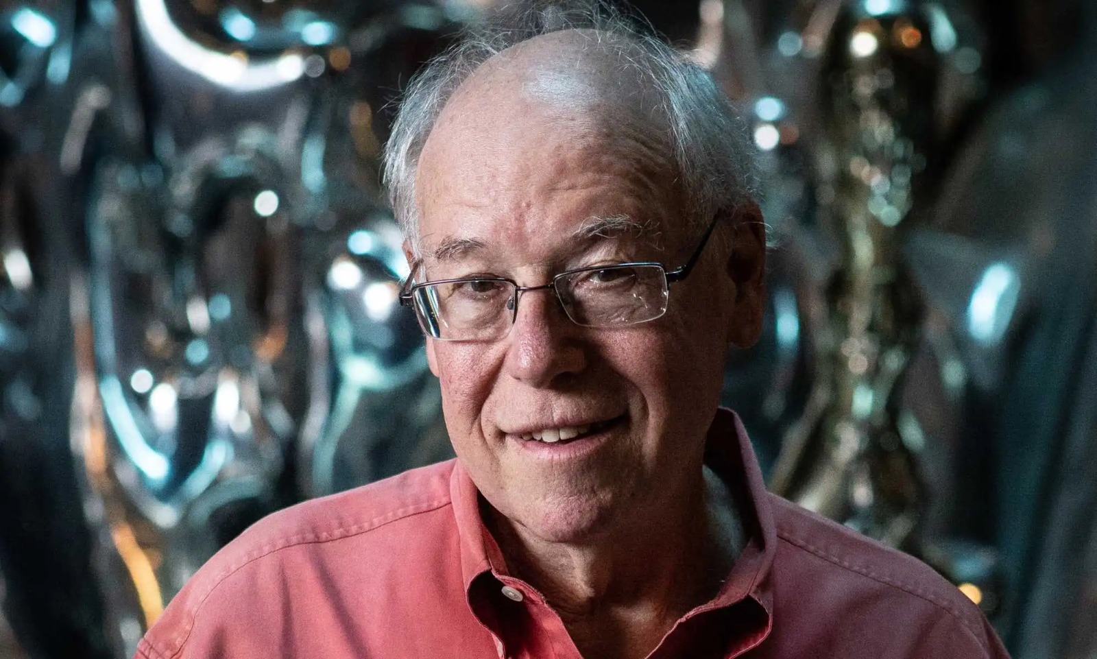 gHOST DIRECTOR GAY 81