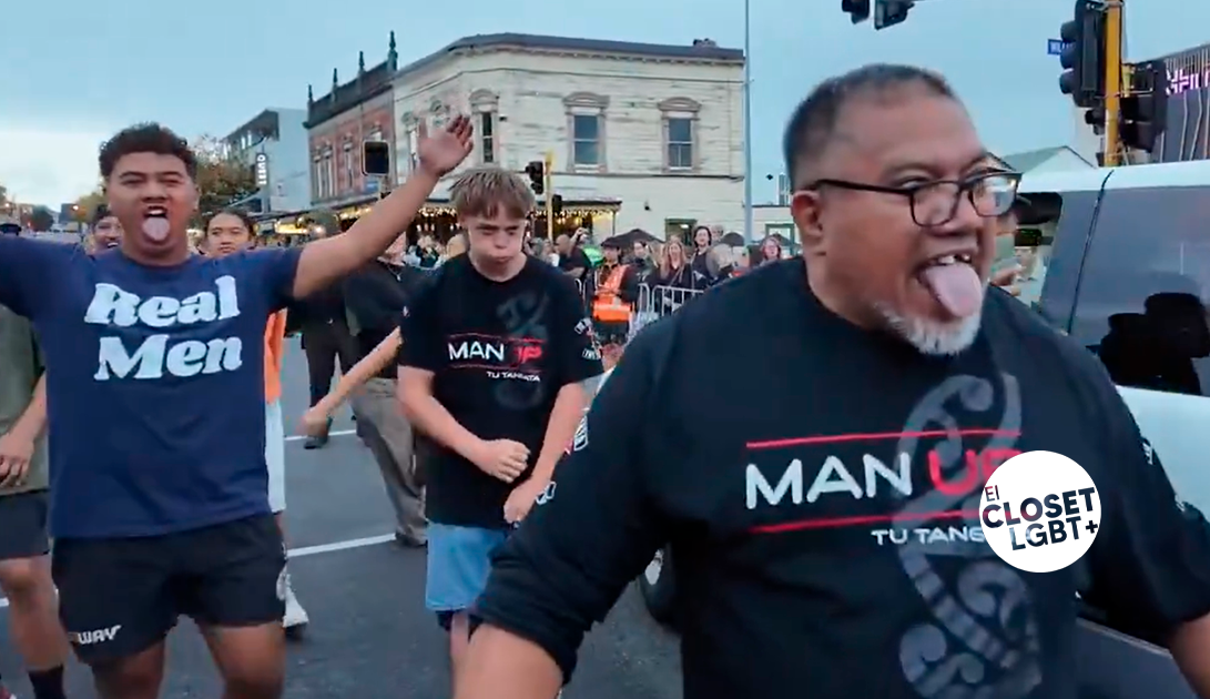 Hombres heterosexuales interrumpen marcha LGBTQ y protestan contra la "agenda woke"