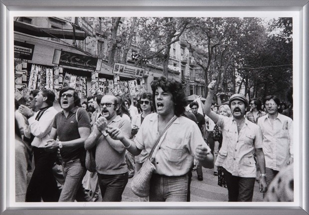 Foto de Isabel Steva Hernández ‘Colita’ del Orgullo de 1977 expuesta en el Museo Reina Sofía.